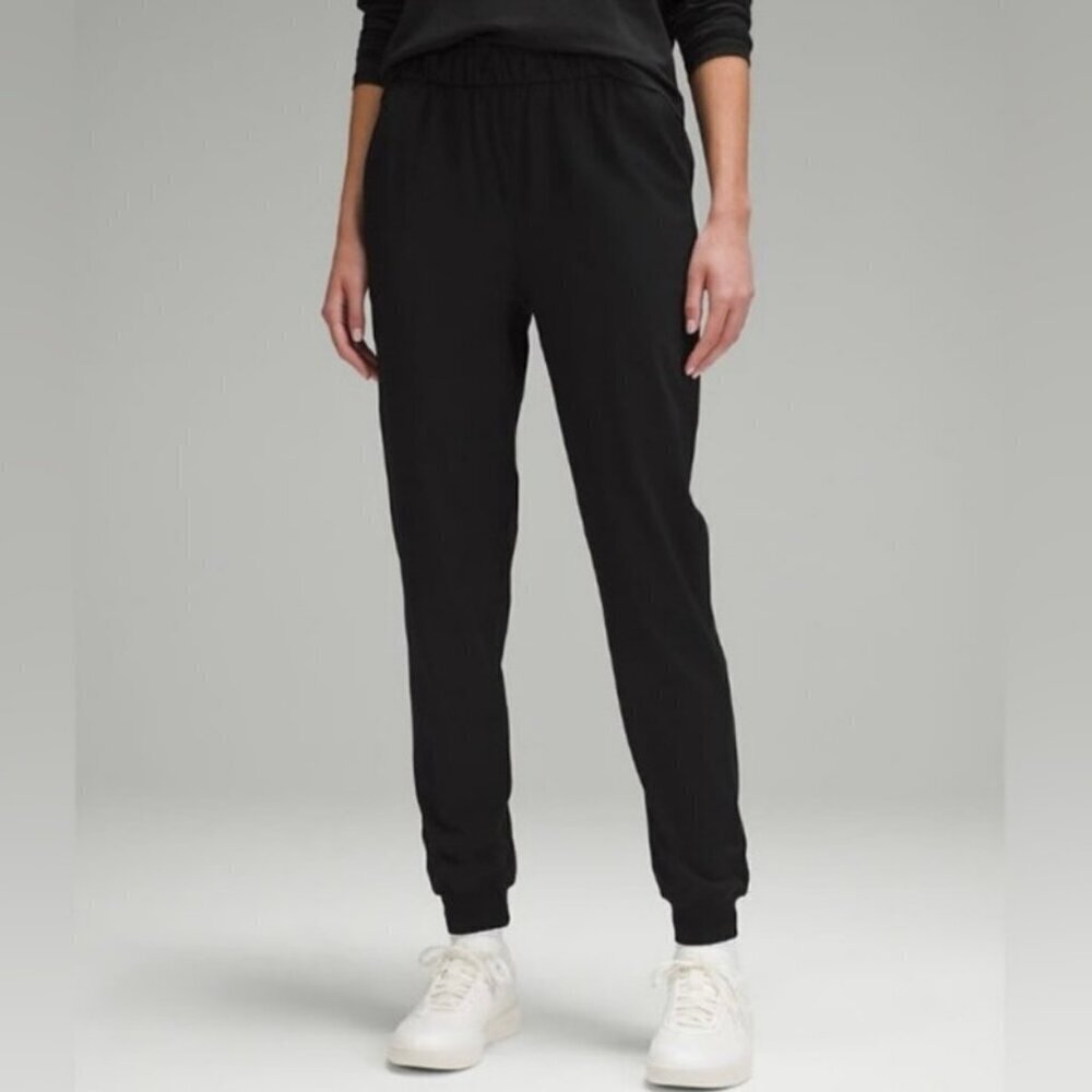 Lululemon Stretch High-Rise Jogger Pants Black Size 6